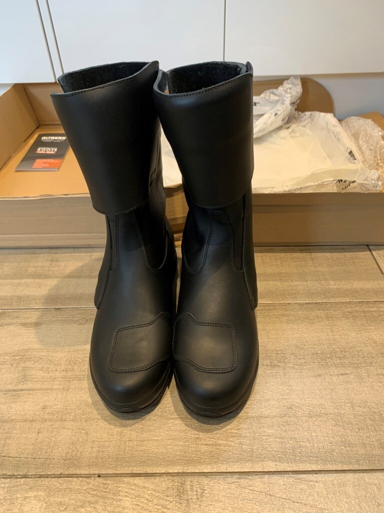 Altberg Clubman motorcycle boots NEW 